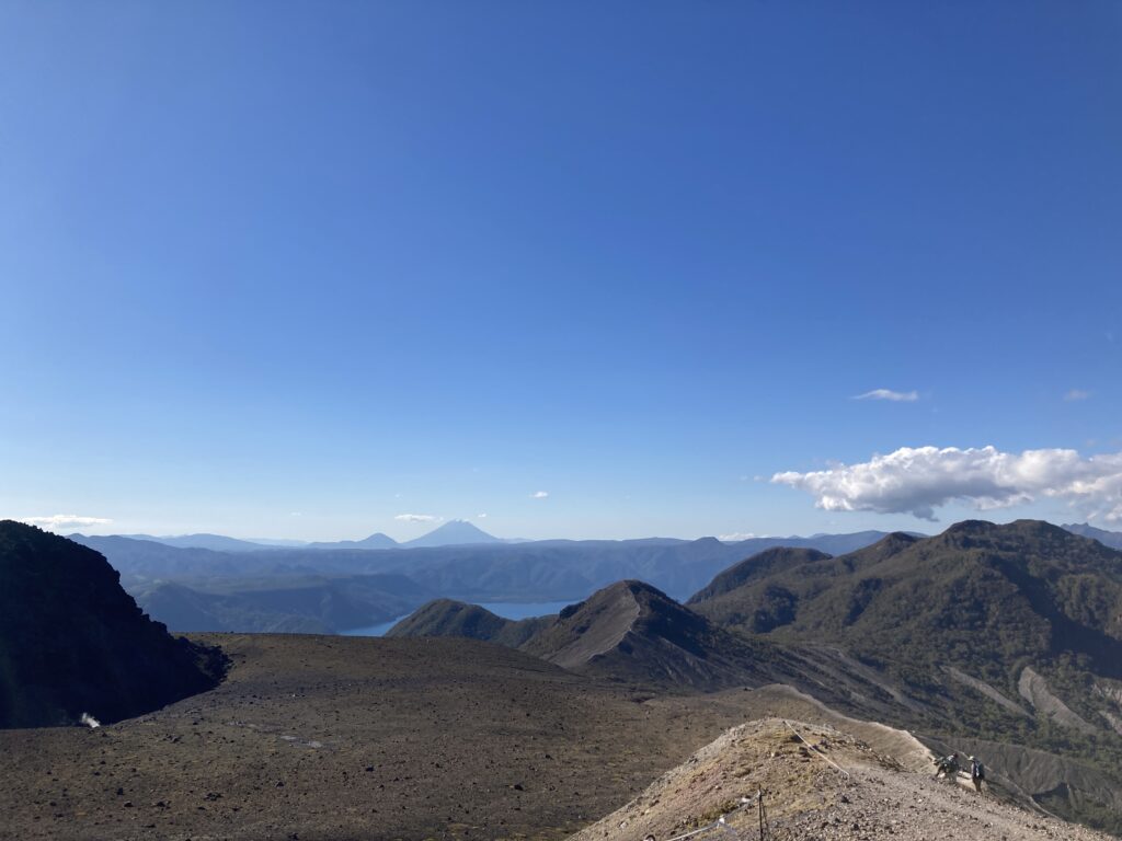 樽前山東山から望む羊蹄山